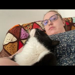 Meet your Posher, Cassandra